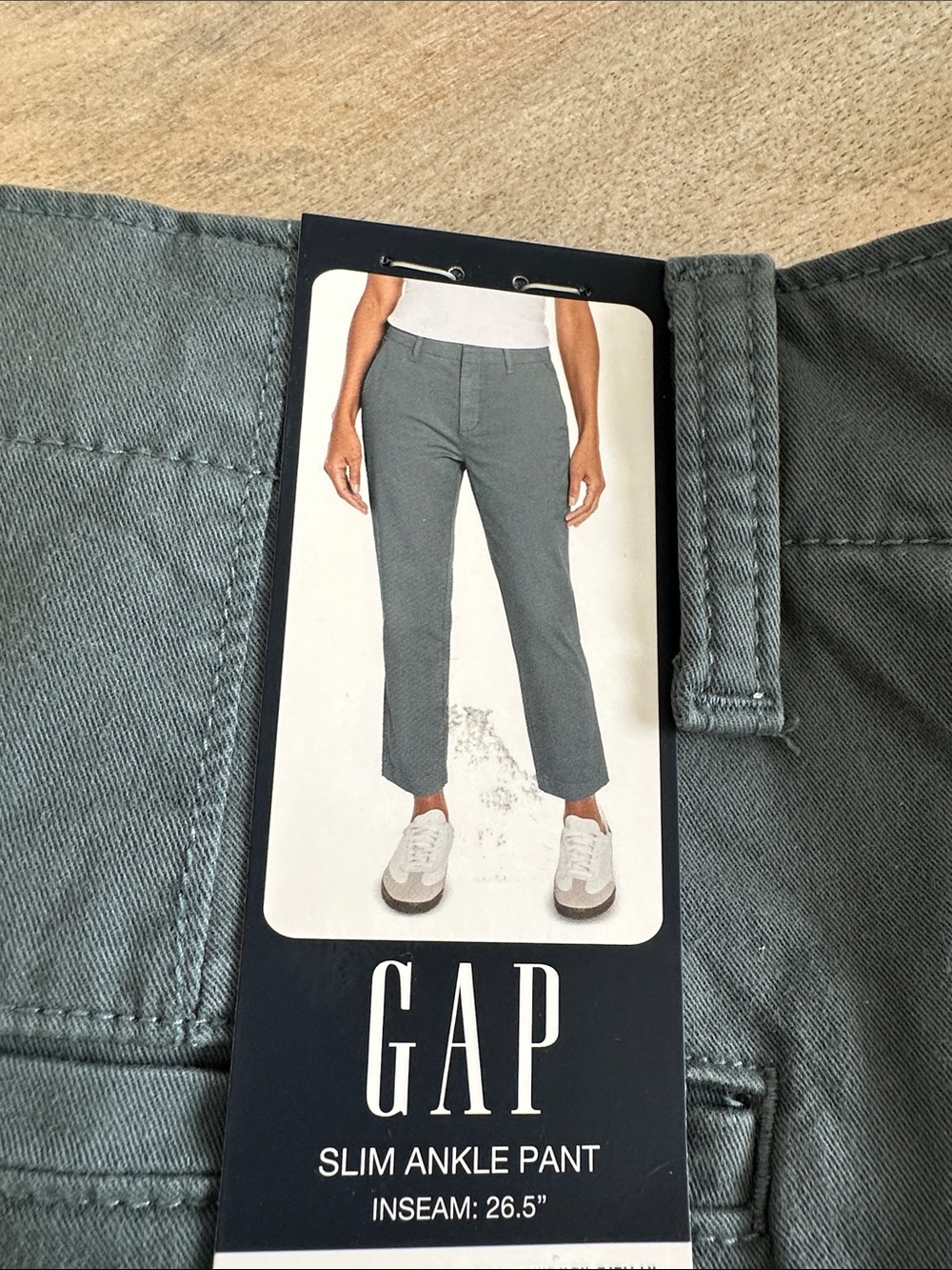 GAP Women’s Dark Gray Chinos NWT
